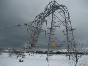 平成２３年1月１日雪害により鉄塔倒壊３基